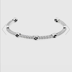 Thin Interlocking GUCCI bracelet